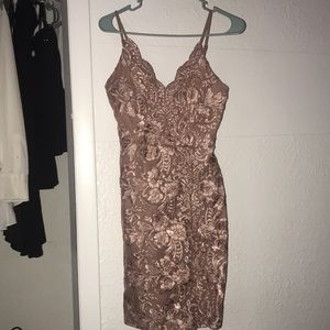 Mauve pink Windsor dress with beautiful detailing.